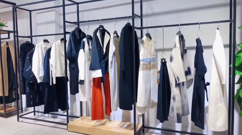 女裝店名大全 十三行服裝批發(fā)網(wǎng)中國十大女裝品牌貨源批發(fā)